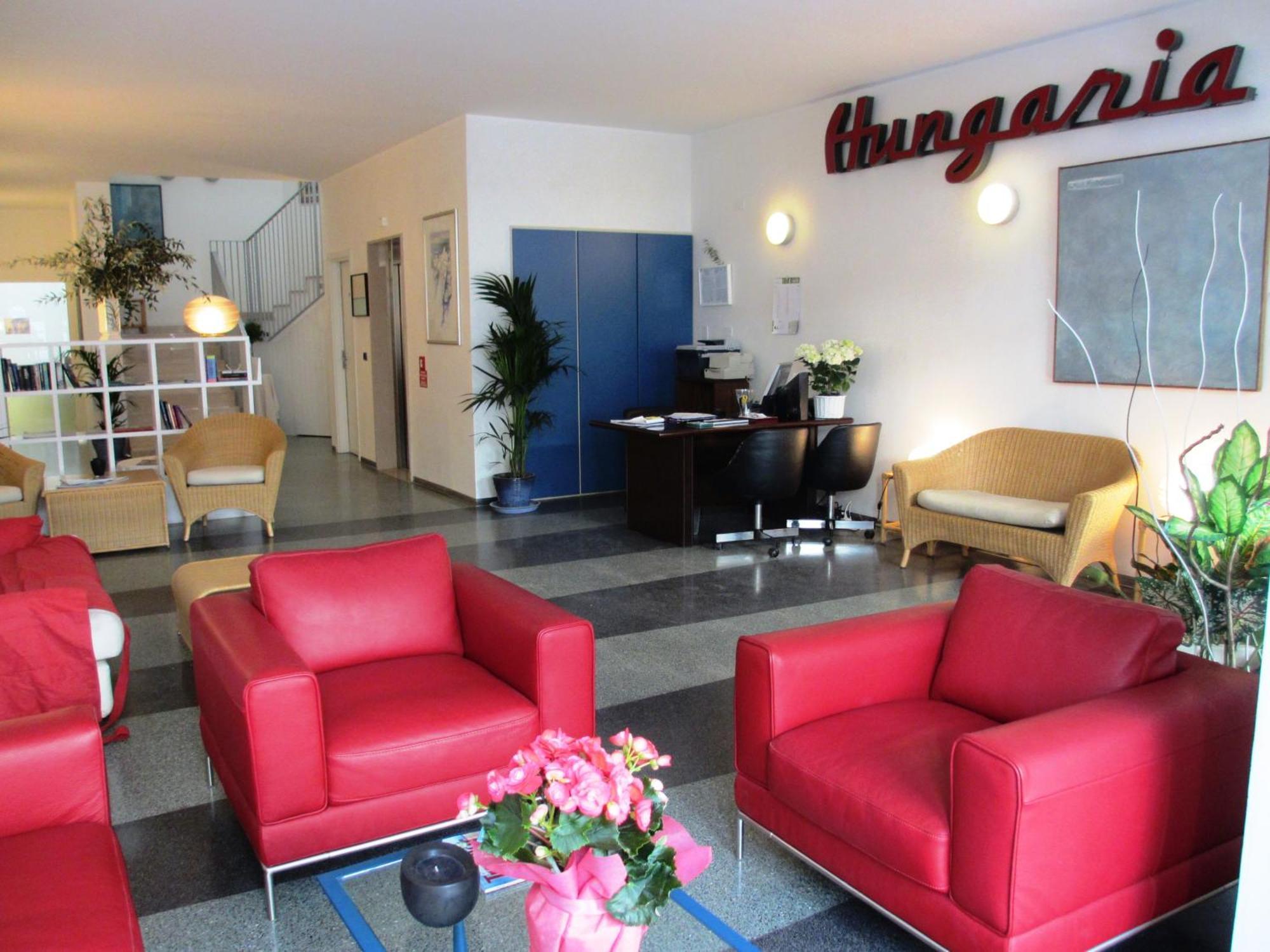Residence Hotel Hungaria Grado Exteriör bild