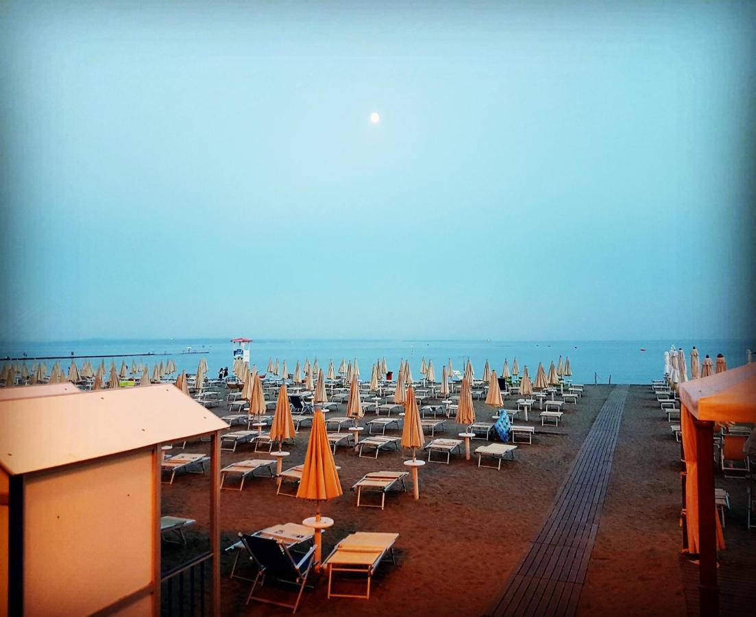 Residence Hotel Hungaria Grado Exteriör bild
